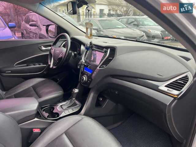 Серый Хендай Санта Фе, объемом двигателя 2 л и пробегом 247 тыс. км за 16500 $, фото 16 на Automoto.ua