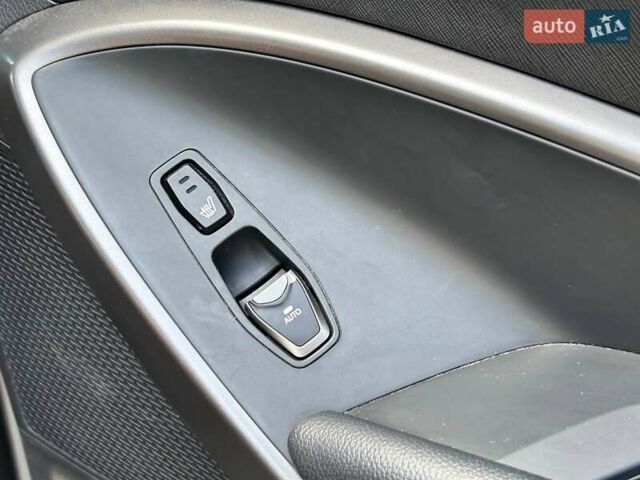 Серый Хендай Санта Фе, объемом двигателя 2 л и пробегом 129 тыс. км за 19000 $, фото 33 на Automoto.ua