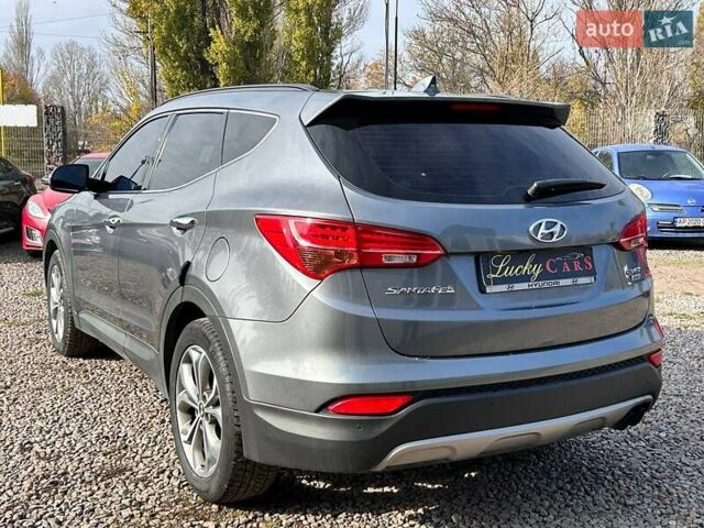 Серый Хендай Санта Фе, объемом двигателя 2 л и пробегом 129 тыс. км за 19000 $, фото 6 на Automoto.ua