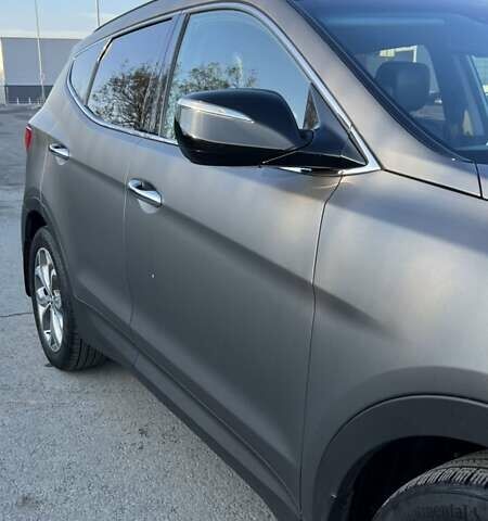 Серый Хендай Санта Фе, объемом двигателя 2.2 л и пробегом 96 тыс. км за 22000 $, фото 13 на Automoto.ua