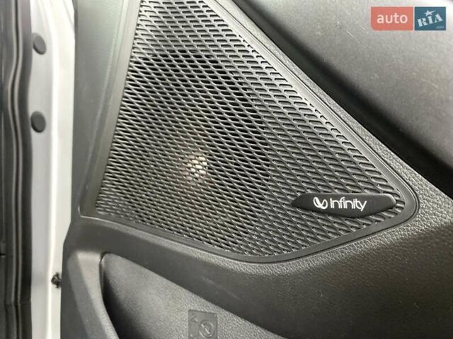 Серый Хендай Санта Фе, объемом двигателя 2 л и пробегом 130 тыс. км за 14700 $, фото 19 на Automoto.ua