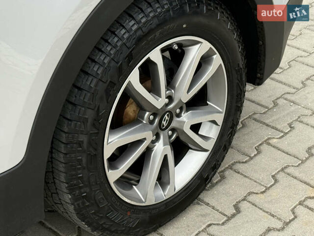 Сірий Хендай Санта Фе, об'ємом двигуна 2.2 л та пробігом 185 тис. км за 17750 $, фото 19 на Automoto.ua