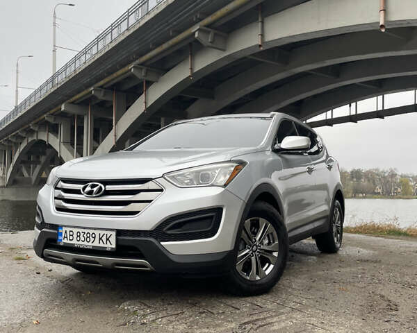 Серый Хендай Санта Фе, объемом двигателя 2.36 л и пробегом 183 тыс. км за 13800 $, фото 4 на Automoto.ua