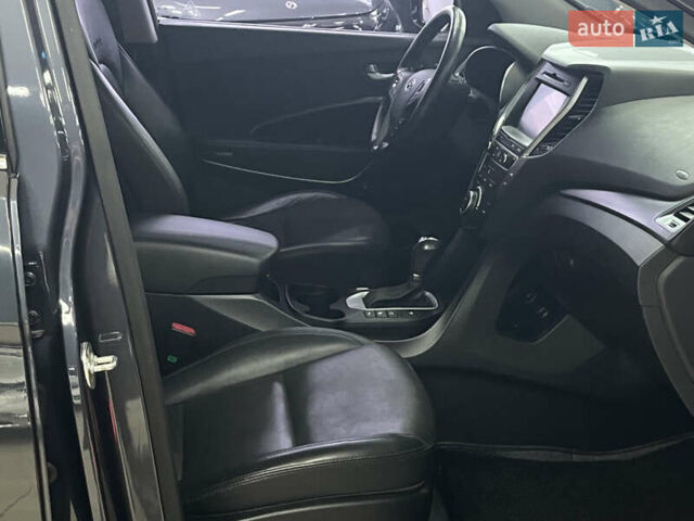 Сірий Хендай Санта Фе, об'ємом двигуна 2.2 л та пробігом 130 тис. км за 18300 $, фото 22 на Automoto.ua