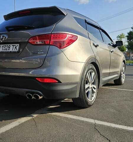 Сірий Хендай Санта Фе, об'ємом двигуна 2 л та пробігом 180 тис. км за 16500 $, фото 12 на Automoto.ua