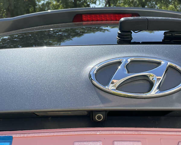 Серый Хендай Санта Фе, объемом двигателя 2.2 л и пробегом 150 тыс. км за 19200 $, фото 9 на Automoto.ua