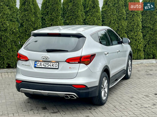 Серый Хендай Санта Фе, объемом двигателя 2 л и пробегом 194 тыс. км за 17900 $, фото 16 на Automoto.ua