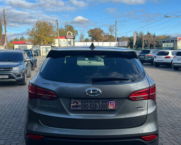 Хендай Санта Фе 2015 в Кривом Роге на Automoto.ua Серый Хендай Санта Фе, объемом двигателя 2.36 л и пробегом 159 тыс. км за 14500 $, фото 4 на Automoto.ua