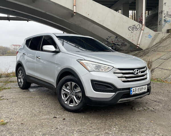 Серый Хендай Санта Фе, объемом двигателя 2.36 л и пробегом 183 тыс. км за 13800 $, фото 6 на Automoto.ua
