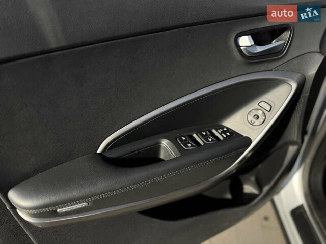 Сірий Хендай Санта Фе, об'ємом двигуна 2.2 л та пробігом 150 тис. км за 17800 $, фото 55 на Automoto.ua