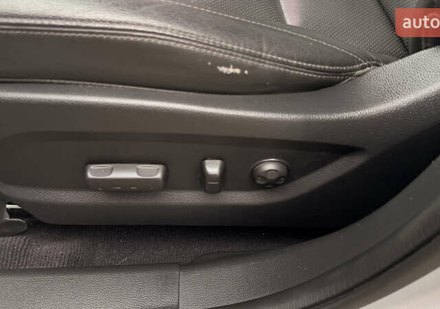 Серый Хендай Санта Фе, объемом двигателя 2 л и пробегом 126 тыс. км за 19000 $, фото 14 на Automoto.ua