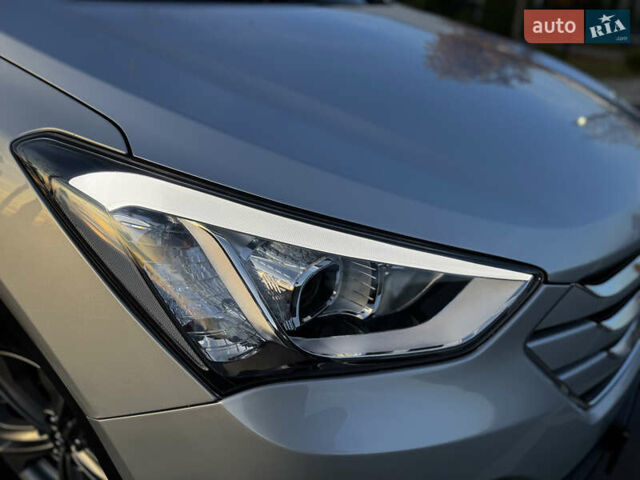 Сірий Хендай Санта Фе, об'ємом двигуна 2.2 л та пробігом 150 тис. км за 17800 $, фото 98 на Automoto.ua