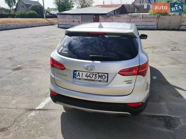 Серый Хендай Санта Фе, объемом двигателя 2.36 л и пробегом 200 тыс. км за 13600 $, фото 5 на Automoto.ua