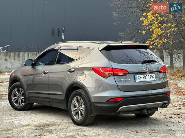Сірий Хендай Санта Фе, об'ємом двигуна 2.4 л та пробігом 147 тис. км за 17400 $, фото 8 на Automoto.ua