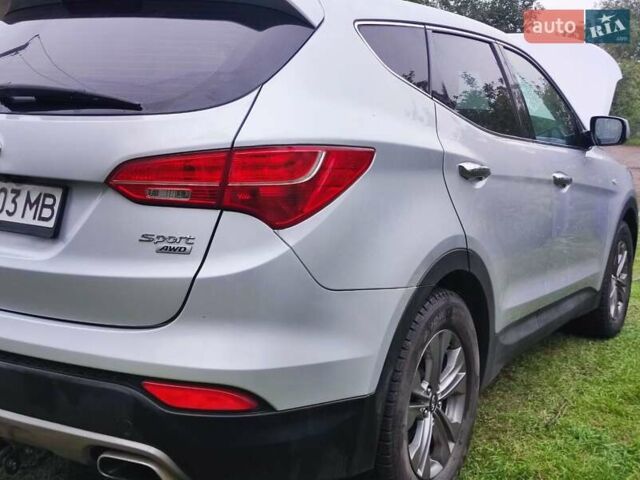 Серый Хендай Санта Фе, объемом двигателя 2.4 л и пробегом 110 тыс. км за 15500 $, фото 6 на Automoto.ua