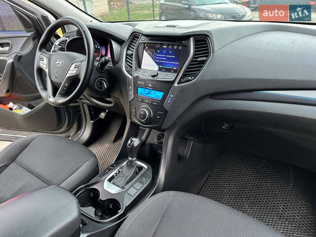 Сірий Хендай Санта Фе, об'ємом двигуна 2.4 л та пробігом 147 тис. км за 17400 $, фото 25 на Automoto.ua