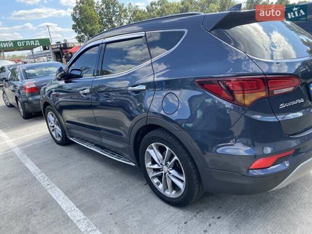 Серый Хендай Санта Фе, объемом двигателя 2 л и пробегом 250 тыс. км за 18000 $, фото 4 на Automoto.ua