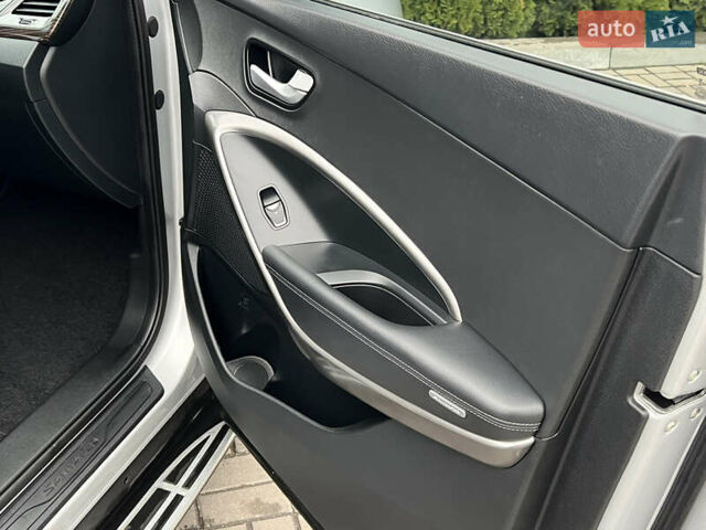 Серый Хендай Санта Фе, объемом двигателя 2 л и пробегом 194 тыс. км за 17900 $, фото 30 на Automoto.ua