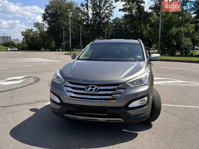 Сірий Хендай Санта Фе, об'ємом двигуна 2.4 л та пробігом 117 тис. км за 17950 $, фото 4 на Automoto.ua