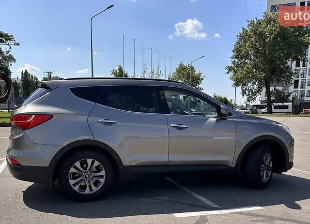 Сірий Хендай Санта Фе, об'ємом двигуна 2.4 л та пробігом 117 тис. км за 17950 $, фото 5 на Automoto.ua