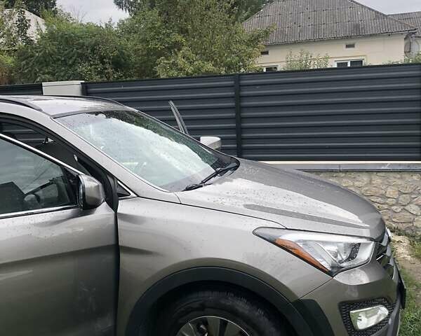 Серый Хендай Санта Фе, объемом двигателя 2.4 л и пробегом 191 тыс. км за 15000 $, фото 6 на Automoto.ua