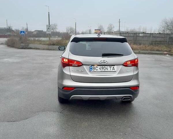 Серый Хендай Санта Фе, объемом двигателя 2.36 л и пробегом 285 тыс. км за 12700 $, фото 3 на Automoto.ua