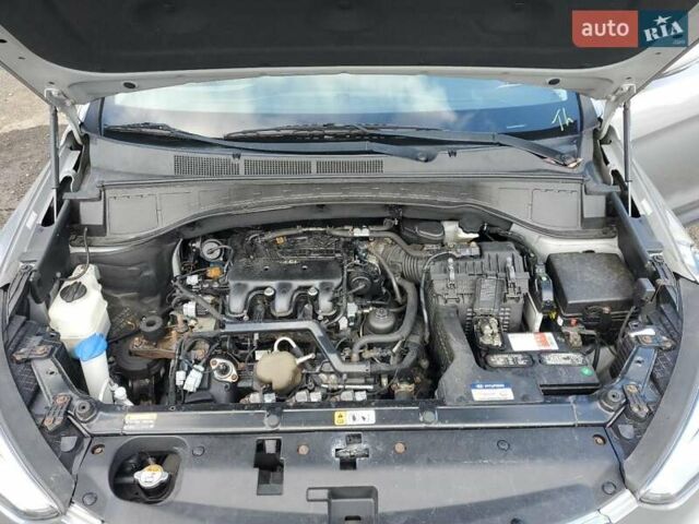 Серый Хендай Санта Фе, объемом двигателя 3.3 л и пробегом 168 тыс. км за 2200 $, фото 11 на Automoto.ua