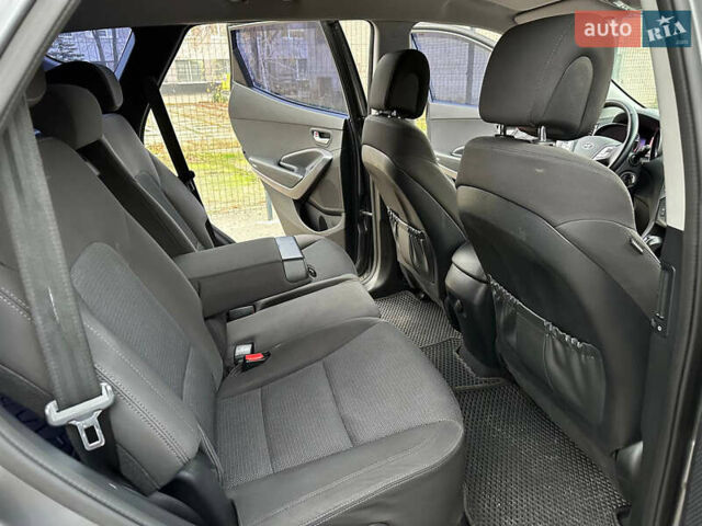 Сірий Хендай Санта Фе, об'ємом двигуна 2.4 л та пробігом 147 тис. км за 17400 $, фото 21 на Automoto.ua