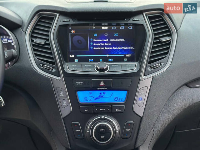 Сірий Хендай Санта Фе, об'ємом двигуна 2.4 л та пробігом 147 тис. км за 17400 $, фото 34 на Automoto.ua