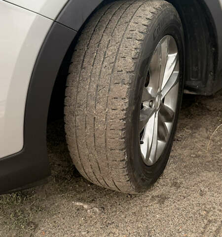 Серый Хендай Санта Фе, объемом двигателя 2 л и пробегом 126 тыс. км за 19000 $, фото 29 на Automoto.ua