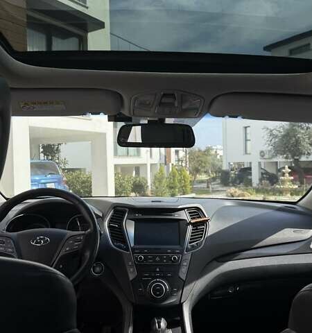 Сірий Хендай Санта Фе, об'ємом двигуна 2 л та пробігом 203 тис. км за 17500 $, фото 9 на Automoto.ua