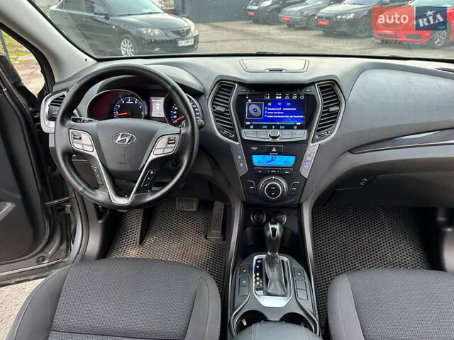 Сірий Хендай Санта Фе, об'ємом двигуна 2.4 л та пробігом 147 тис. км за 17400 $, фото 27 на Automoto.ua