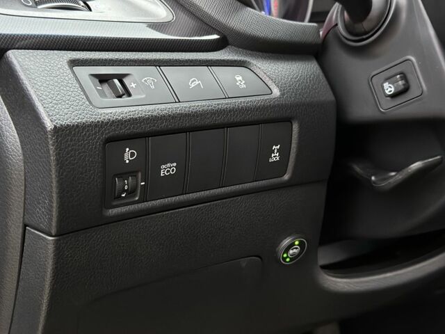 Серый Хендай Санта Фе, объемом двигателя 2.4 л и пробегом 147 тыс. км за 17399 $, фото 16 на Automoto.ua