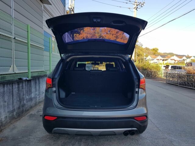 Серый Хендай Санта Фе, объемом двигателя 0 л и пробегом 155 тыс. км за 15500 $, фото 6 на Automoto.ua