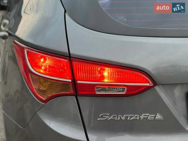 Сірий Хендай Санта Фе, об'ємом двигуна 2.4 л та пробігом 147 тис. км за 17400 $, фото 45 на Automoto.ua