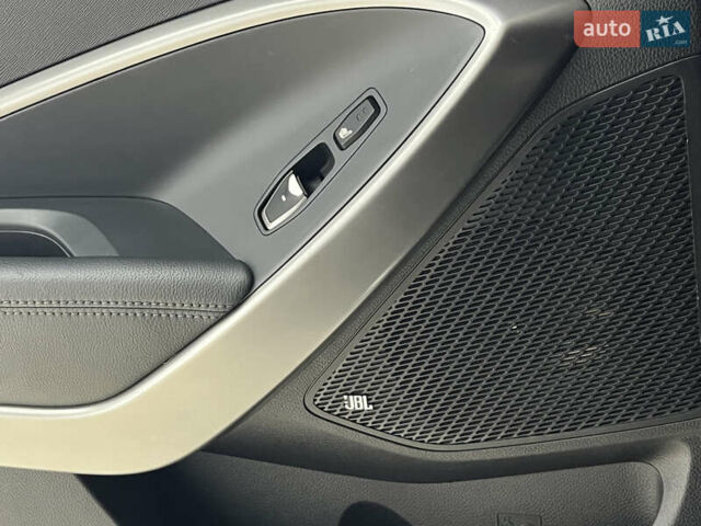 Сірий Хендай Санта Фе, об'ємом двигуна 2.2 л та пробігом 130 тис. км за 18300 $, фото 16 на Automoto.ua