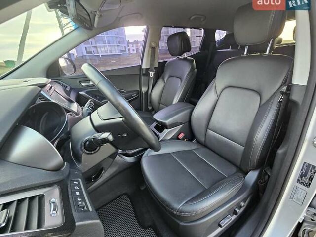 Сірий Хендай Санта Фе, об'ємом двигуна 2 л та пробігом 164 тис. км за 18800 $, фото 17 на Automoto.ua