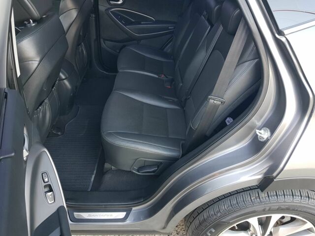 Серый Хендай Санта Фе, объемом двигателя 0 л и пробегом 155 тыс. км за 15500 $, фото 15 на Automoto.ua