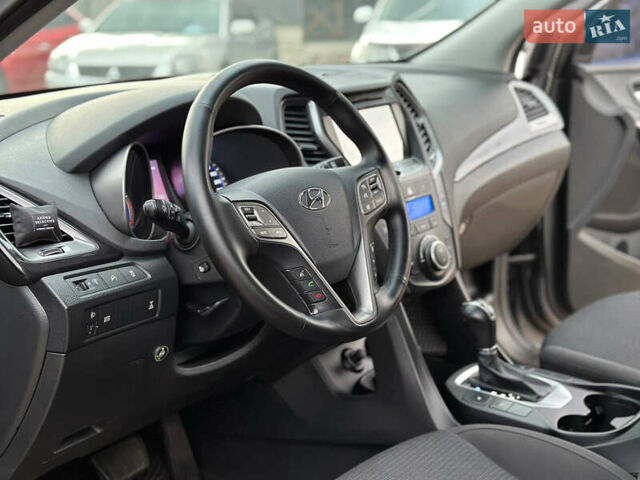 Сірий Хендай Санта Фе, об'ємом двигуна 2.4 л та пробігом 147 тис. км за 17400 $, фото 11 на Automoto.ua