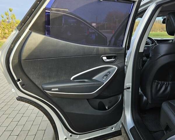 Сірий Хендай Санта Фе, об'ємом двигуна 2 л та пробігом 164 тис. км за 18800 $, фото 20 на Automoto.ua