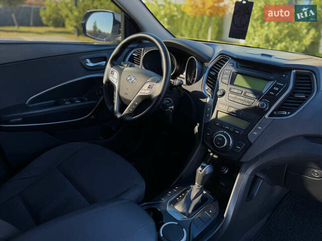 Сірий Хендай Санта Фе, об'ємом двигуна 2.2 л та пробігом 150 тис. км за 17800 $, фото 59 на Automoto.ua