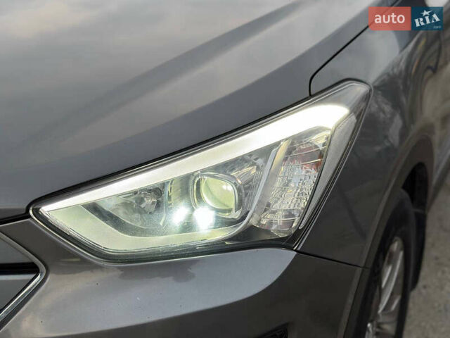 Сірий Хендай Санта Фе, об'ємом двигуна 2.4 л та пробігом 147 тис. км за 17400 $, фото 42 на Automoto.ua