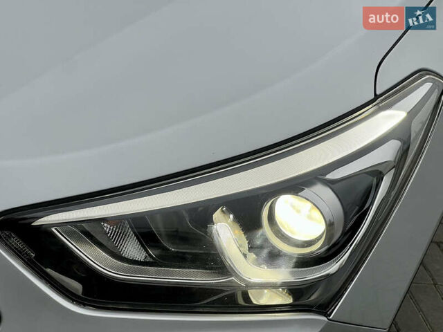 Серый Хендай Санта Фе, объемом двигателя 2 л и пробегом 194 тыс. км за 17900 $, фото 11 на Automoto.ua