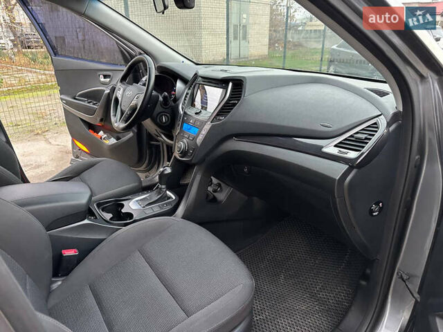 Сірий Хендай Санта Фе, об'ємом двигуна 2.4 л та пробігом 147 тис. км за 17400 $, фото 24 на Automoto.ua