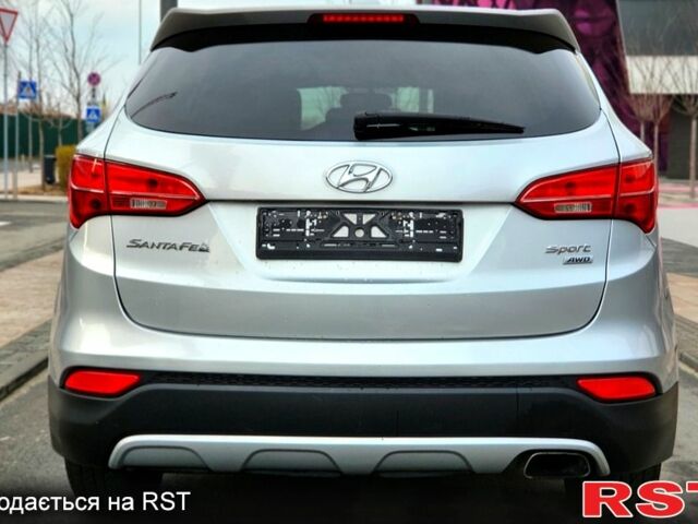 Серый Хендай Санта Фе, объемом двигателя 2.4 л и пробегом 126 тыс. км за 12900 $, фото 2 на Automoto.ua