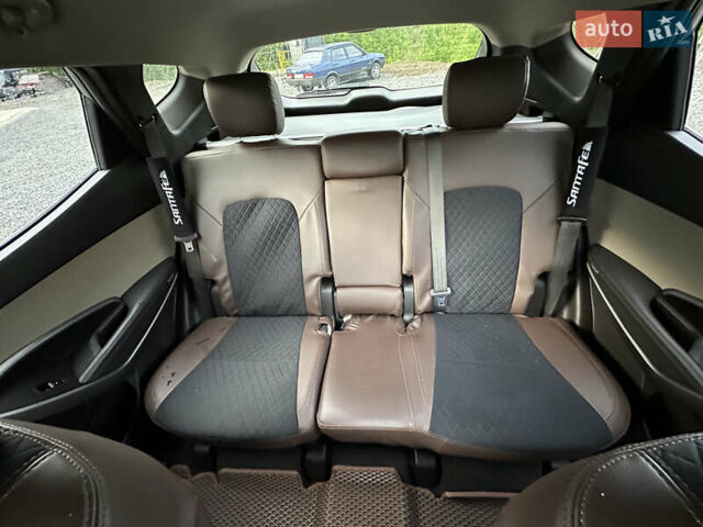 Сірий Хендай Санта Фе, об'ємом двигуна 2.36 л та пробігом 132 тис. км за 15200 $, фото 13 на Automoto.ua