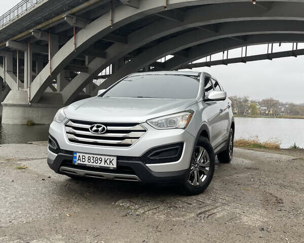 Серый Хендай Санта Фе, объемом двигателя 2.36 л и пробегом 183 тыс. км за 13800 $, фото 12 на Automoto.ua
