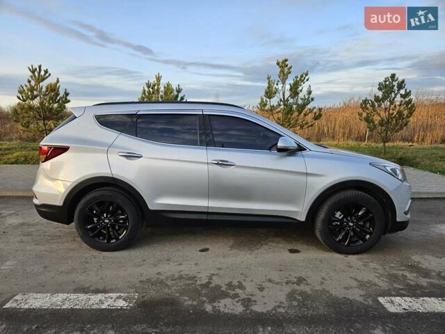 Сірий Хендай Санта Фе, об'ємом двигуна 2 л та пробігом 164 тис. км за 18800 $, фото 5 на Automoto.ua