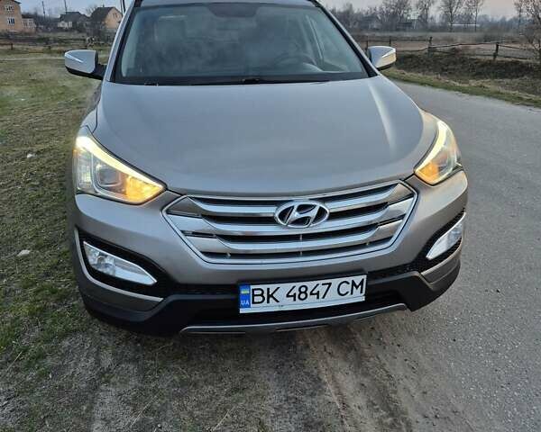 Сірий Хендай Санта Фе, об'ємом двигуна 2.4 л та пробігом 186 тис. км за 14800 $, фото 12 на Automoto.ua