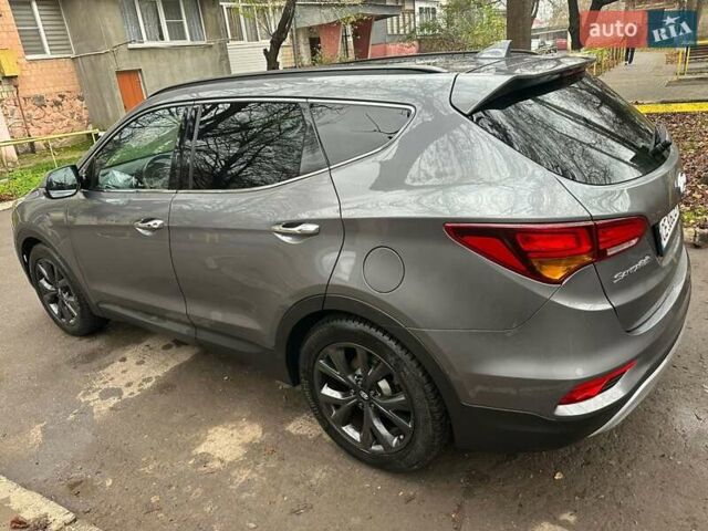 Серый Хендай Санта Фе, объемом двигателя 2.2 л и пробегом 179 тыс. км за 21500 $, фото 4 на Automoto.ua